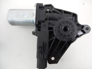 Gebruikte Motor electrisch raam Volvo V40 (MV) 2.0 D2 16V Prijs € 35,00 Margeregeling aangeboden door Autobedrijf Broekhuis B.V.