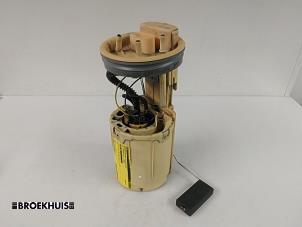 Gebruikte Brandstofpomp Elektrisch Volkswagen Touran (1T1/T2) 2.0 TDI 16V 140 Prijs € 30,00 Margeregeling aangeboden door Autobedrijf Broekhuis B.V.