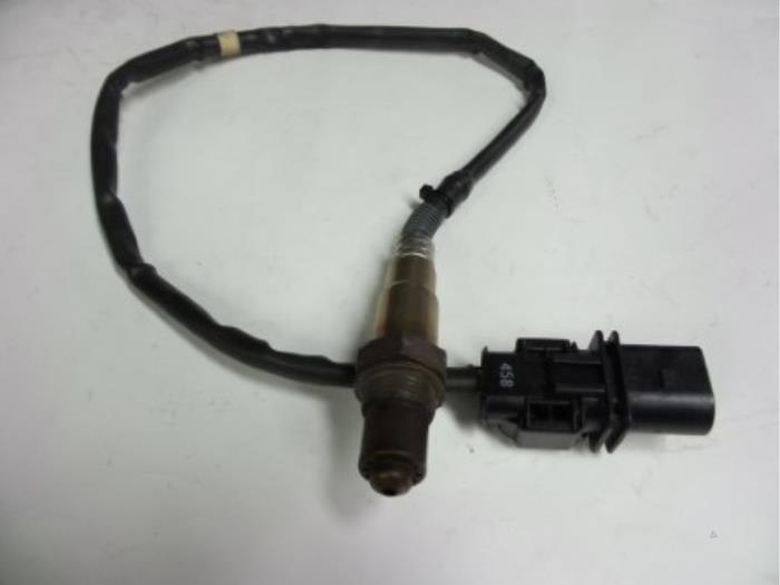 Gebruikte Lambda Sonde Volkswagen Passat Variant (3C5) 2.0 TDI 16V Bluemotion Prijs € 10,00 Margeregeling aangeboden door Autobedrijf Broekhuis B.V.