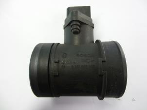 Gebruikte Luchtmassameter Porsche Cayenne (9PA) 4.5 S V8 32V Prijs € 40,00 Margeregeling aangeboden door Autobedrijf Broekhuis B.V.