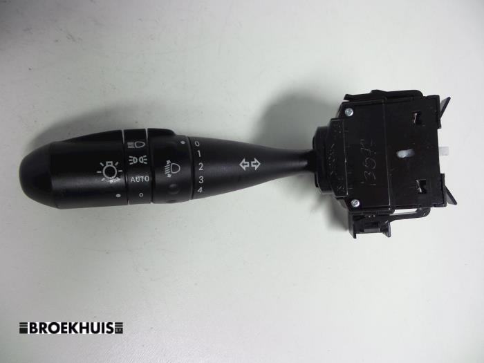 Knipperlicht Schakelaar van een Mitsubishi Colt (Z2/Z3) 1.3 16V 2011