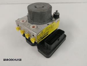 Gebruikte ABS Pomp Mitsubishi Colt (Z2/Z3) 1.3 16V Prijs € 40,00 Margeregeling aangeboden door Autobedrijf Broekhuis B.V.