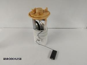 Gebruikte Brandstofpomp Elektrisch Mitsubishi Colt (Z2/Z3) 1.3 16V Prijs € 35,00 Margeregeling aangeboden door Autobedrijf Broekhuis B.V.