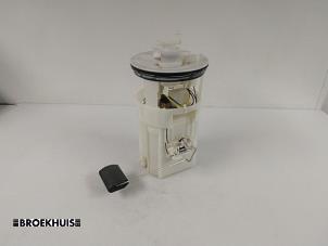 Gebruikte Tank element Pomp Kia Picanto (BA) 1.1 12V Prijs € 25,00 Margeregeling aangeboden door Autobedrijf Broekhuis B.V.