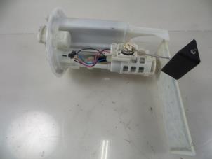 Gebruikte Tank element Pomp Toyota Yaris III (P13) 1.0 12V VVT-i Prijs € 40,00 Margeregeling aangeboden door Autobedrijf Broekhuis B.V.