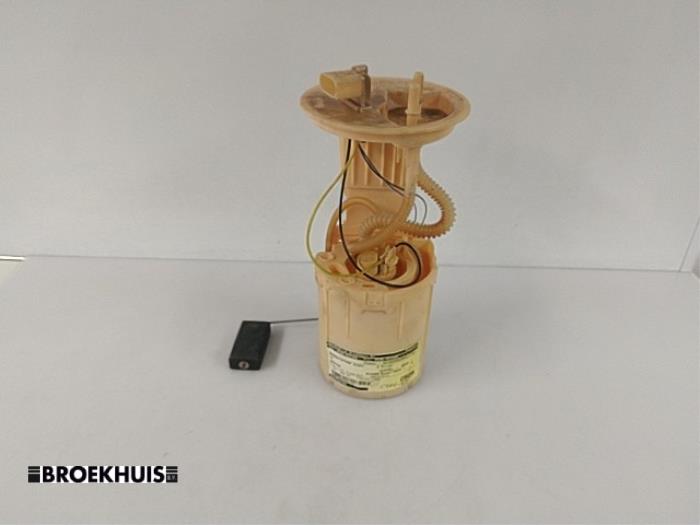 Gebruikte Tank element Pomp Volkswagen Crafter 2.5 TDI 30/35/50 Prijs € 50,00 Margeregeling aangeboden door Autobedrijf Broekhuis B.V.