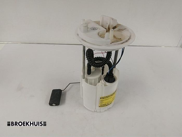 Gebruikte Tank element Pomp Fiat Stilo (192A/B) 1.6 16V 5-Drs. Prijs € 20,00 Margeregeling aangeboden door Autobedrijf Broekhuis B.V.