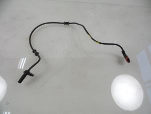 Gebruikte ABS Sensor Mercedes E (W212) E-200 CDI 16V BlueEfficiency,BlueTEC Prijs € 25,00 Margeregeling aangeboden door Autobedrijf Broekhuis B.V.