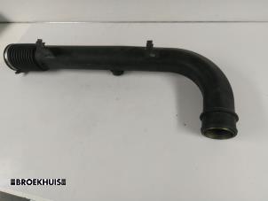 Gebruikte Intercooler Buis Mercedes V (638.2) V-220 2.2 CDI 16V Prijs € 24,20 Inclusief btw aangeboden door Autobedrijf Broekhuis B.V.