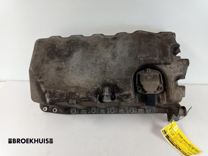 Gebruikte Carterpan Volkswagen Transporter T5 1.9 TDi Prijs € 48,40 Inclusief btw aangeboden door Autobedrijf Broekhuis B.V.