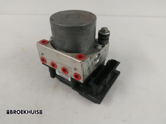 Gebruikte ABS Pomp Citroen C1 1.0 12V Prijs € 25,00 Margeregeling aangeboden door Autobedrijf Broekhuis B.V.