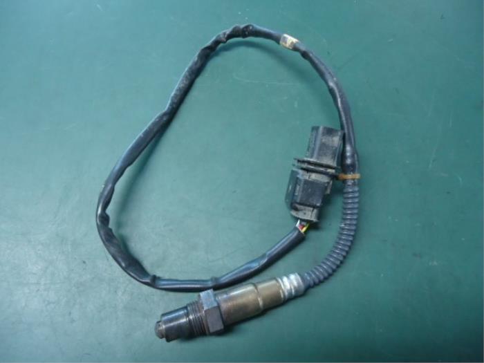 Gebruikte Lambda Sonde Volkswagen Golf V (1K1) 1.9 TDI Prijs € 15,00 Margeregeling aangeboden door Autobedrijf Broekhuis B.V.