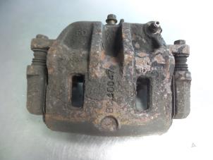 Gebruikte Remklauw (Tang) links-voor Hyundai Trajet 2.0 16V Prijs € 15,00 Margeregeling aangeboden door Autobedrijf Broekhuis B.V.