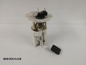 Gebruikte Tank element Pomp Chevrolet Kalos (SF69) 1.4 16V Prijs € 25,00 Margeregeling aangeboden door Autobedrijf Broekhuis B.V.