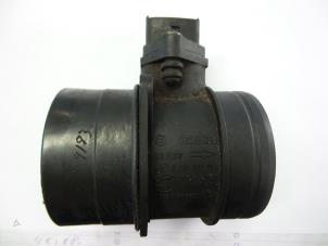 Gebruikte Luchtmassameter Kia Sorento I (JC) 2.5 CRDi 16V Prijs € 40,00 Margeregeling aangeboden door Autobedrijf Broekhuis B.V.