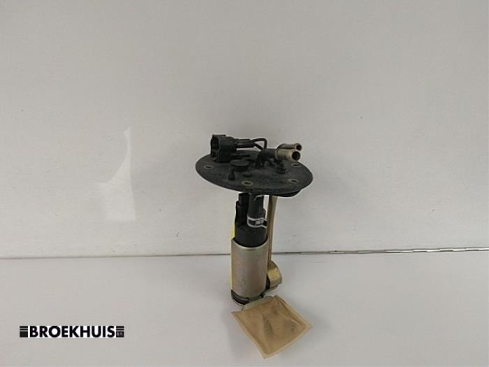 Gebruikte Tank element Pomp Suzuki Baleno (GC/GD) 1.6 16V Prijs € 15,00 Margeregeling aangeboden door Autobedrijf Broekhuis B.V.