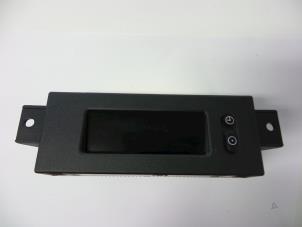 Gebruikte Display Interieur Opel Combo (Corsa C) 1.3 CDTI 16V Prijs € 25,00 Margeregeling aangeboden door Autobedrijf Broekhuis B.V.