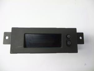 Gebruikte Display Interieur Opel Combo (Corsa C) 1.7 DI 16V Prijs € 15,00 Margeregeling aangeboden door Autobedrijf Broekhuis B.V.