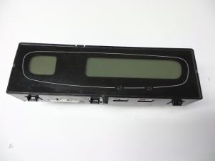 Gebruikte Display Interieur Renault Laguna II Grandtour (KG) 1.9 dCi 100 Prijs € 15,00 Margeregeling aangeboden door Autobedrijf Broekhuis B.V.