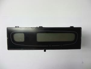 Gebruikte Display Interieur Renault Laguna II Grandtour (KG) 1.9 dCi 100 Prijs € 15,00 Margeregeling aangeboden door Autobedrijf Broekhuis B.V.