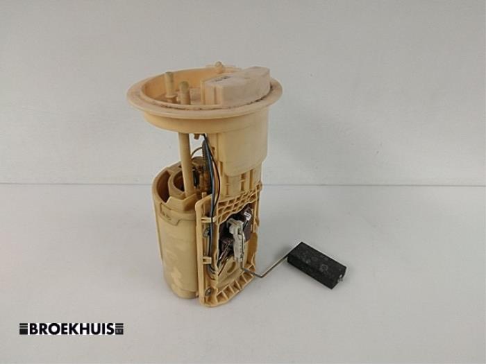 Gebruikte Tank element Pomp Seat Toledo (5P2) 1.9 TDI Prijs € 22,50 Margeregeling aangeboden door Autobedrijf Broekhuis B.V.