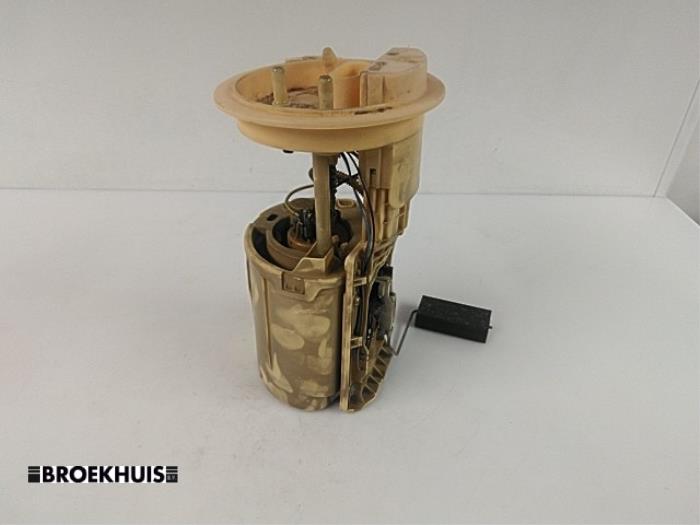 Gebruikte Tank element Pomp Seat Toledo (5P2) 1.9 TDI Prijs € 22,50 Margeregeling aangeboden door Autobedrijf Broekhuis B.V.