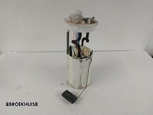 Gebruikte Tank element Pomp Fiat Ducato (243/244/245) 2.8 JTD 15 Prijs € 30,00 Margeregeling aangeboden door Autobedrijf Broekhuis B.V.