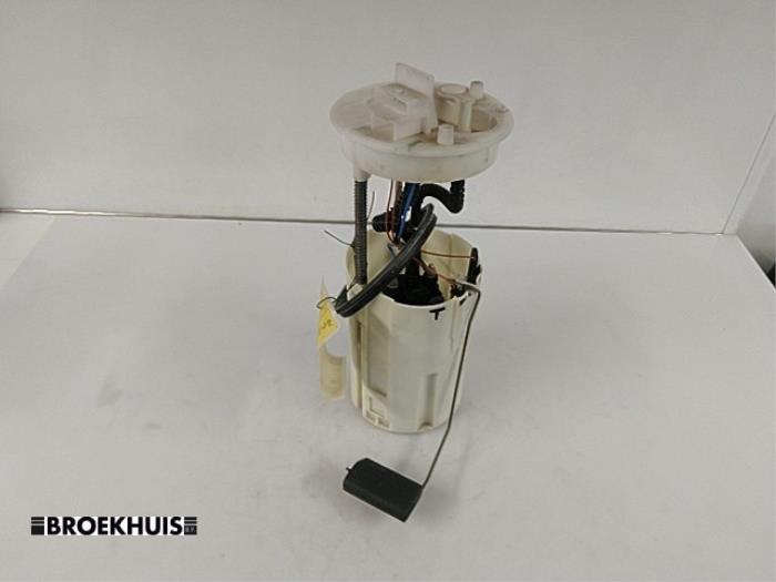 Gebruikte Tank element Pomp Fiat Ducato (243/244/245/247) 2.8 JTD VGT Prijs € 54,45 Inclusief btw aangeboden door Autobedrijf Broekhuis B.V.