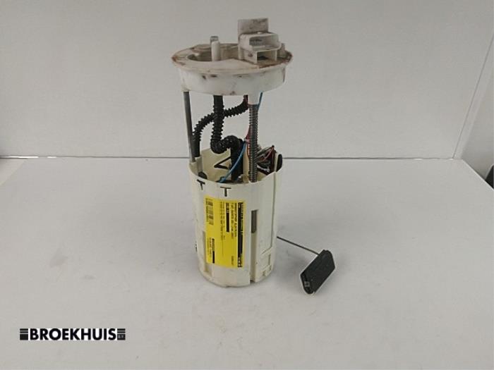 Gebruikte Tank element Pomp Fiat Ducato (243/244/245/247) 2.8 TD Prijs € 30,00 Margeregeling aangeboden door Autobedrijf Broekhuis B.V.