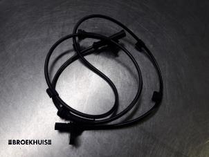 Gebruikte ABS Sensor Smart Fortwo Coupé (451.3) 1.0 45 KW Prijs € 15,00 Margeregeling aangeboden door Autobedrijf Broekhuis B.V.