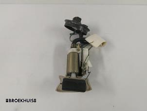 Gebruikte Tank element Pomp Hyundai Lantra/Elantra II Wagon 1.5 GL,GLS 12V Prijs € 20,00 Margeregeling aangeboden door Autobedrijf Broekhuis B.V.