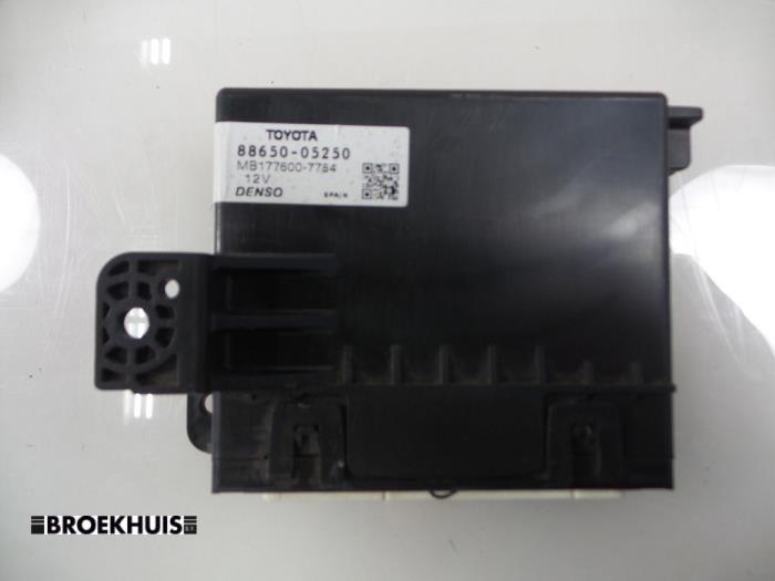 Gebruikte Module Koeling Toyota Avensis Wagon (T27) 2.0 16V D-4D-F Prijs € 25,00 Margeregeling aangeboden door Autobedrijf Broekhuis B.V.