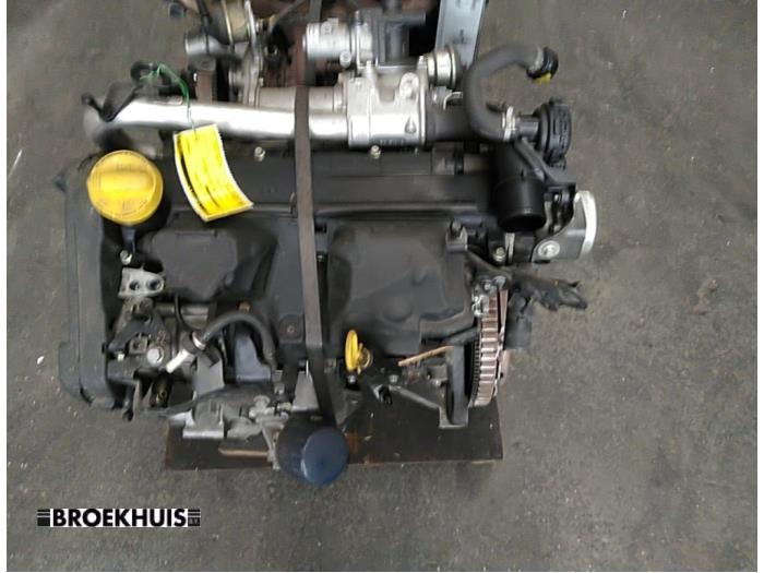 Gebruikte Motor Renault Clio III Estate/Grandtour (KR) 1.5 dCi 70 Prijs € 400,00 Margeregeling aangeboden door Autobedrijf Broekhuis B.V.