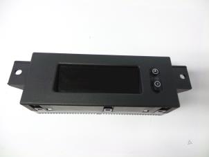 Gebruikte Display Interieur Opel Corsa C (F08/68) 1.3 CDTi 16V Prijs € 25,00 Margeregeling aangeboden door Autobedrijf Broekhuis B.V.