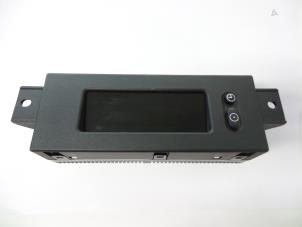 Gebruikte Display Interieur Opel Corsa C (F08/68) 1.0 12V Twin Port Prijs € 25,00 Margeregeling aangeboden door Autobedrijf Broekhuis B.V.