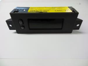 Gebruikte Display Interieur Opel Corsa D 1.4 16V Twinport Prijs € 25,00 Margeregeling aangeboden door Autobedrijf Broekhuis B.V.