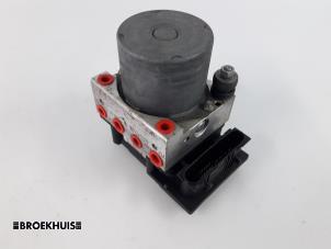 Gebruikte ABS Pomp Citroen C4 Berline (LC) 1.6 16V Prijs € 35,00 Margeregeling aangeboden door Autobedrijf Broekhuis B.V.