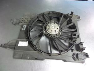 Gebruikte Koelvin Motor Renault Grand Scénic II (JM) 1.5 dCi 105 Prijs € 60,00 Margeregeling aangeboden door Autobedrijf Broekhuis B.V.