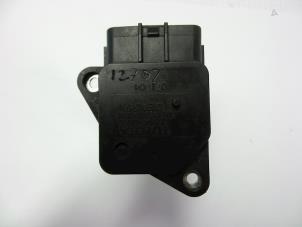 Gebruikte Luchtmassameter Toyota Avensis Wagon (T25/B1E) 2.0 16V D-4D-F Prijs € 30,00 Margeregeling aangeboden door Autobedrijf Broekhuis B.V.