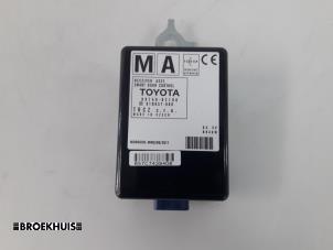 Gebruikte Deur module Toyota Auris Touring Sports (E18) 1.8 16V Hybrid Prijs € 25,00 Margeregeling aangeboden door Autobedrijf Broekhuis B.V.