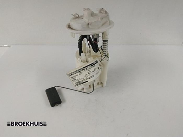 Gebruikte Tank element Pomp Peugeot Partner Combispace 1.8 Prijs € 25,00 Margeregeling aangeboden door Autobedrijf Broekhuis B.V.