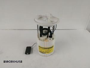 Gebruikte Tank element Pomp Fiat Grande Punto (199) 1.4 Prijs € 20,00 Margeregeling aangeboden door Autobedrijf Broekhuis B.V.