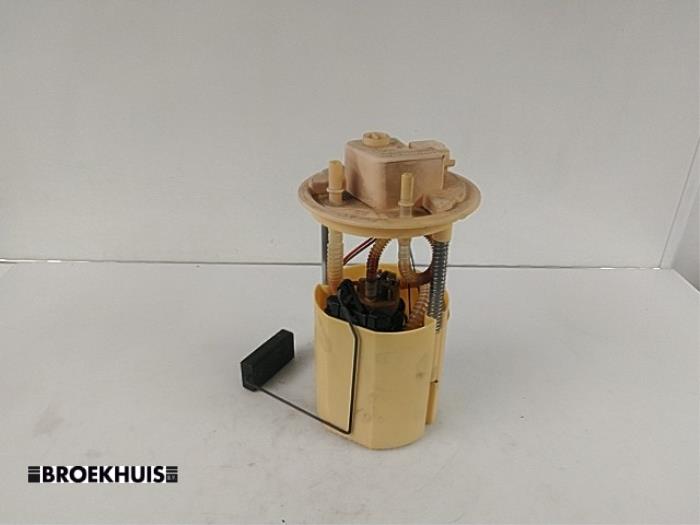 Gebruikte Tank element Pomp Fiat Grande Punto (199) 1.3 JTD Multijet 16V VGT Prijs € 22,50 Margeregeling aangeboden door Autobedrijf Broekhuis B.V.