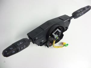 Gebruikte Licht + Raw Schakelaar Opel Corsa D 1.3 CDTi 16V ecoFLEX Prijs € 25,00 Margeregeling aangeboden door Autobedrijf Broekhuis B.V.