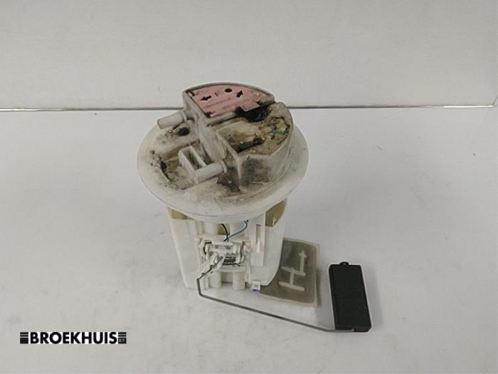 Gebruikte Brandstofpomp Elektrisch Citroen Xsara (N1) 1.6 16V Prijs € 25,00 Margeregeling aangeboden door Autobedrijf Broekhuis B.V.