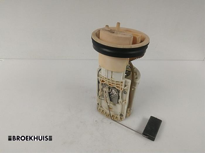 Gebruikte Brandstofpomp Elektrisch Skoda Fabia II Combi 1.9 TDi Prijs € 20,00 Margeregeling aangeboden door Autobedrijf Broekhuis B.V.