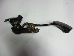 Gebruikte Gaspedaal Toyota HiAce II 2.5 D4-D 90 Kat. Prijs € 20,00 Margeregeling aangeboden door Autobedrijf Broekhuis B.V.