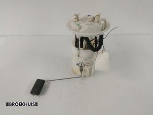 Gebruikte Brandstofpomp Elektrisch Renault Scénic II (JM) 1.5 dCi 105 FAP Prijs € 45,00 Margeregeling aangeboden door Autobedrijf Broekhuis B.V.