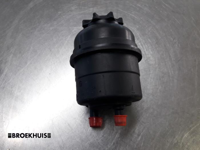 Gebruikte Servo Oliereservoir Austin Mini Open (R52) 1.6 16V Cooper Prijs € 15,00 Margeregeling aangeboden door Autobedrijf Broekhuis B.V.