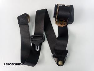 Gebruikte Veiligheidsgordel links-achter Mercedes E Combi (S124) 3.0 300 TE 24V Prijs € 15,00 Margeregeling aangeboden door Autobedrijf Broekhuis B.V.